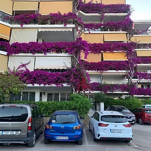 https://new-tranquilo-apartamento-a-un-paso-de-la-playa-y-del-centro.hotelsinnerja.org