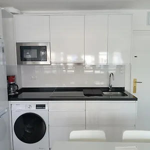 https://apartamento-brisa-center.hotelsinnerja.org
